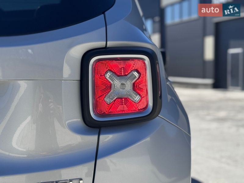 Внедорожник / Кроссовер Jeep Renegade 2017 в Киеве