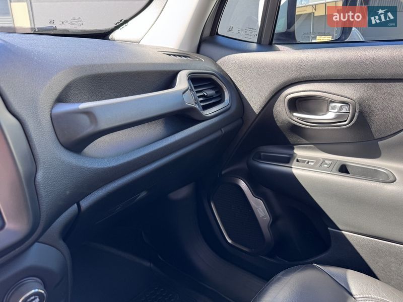 Внедорожник / Кроссовер Jeep Renegade 2017 в Киеве