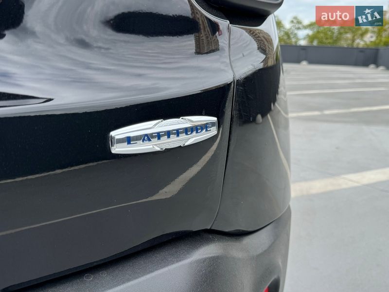 Внедорожник / Кроссовер Jeep Renegade 2016 в Киеве