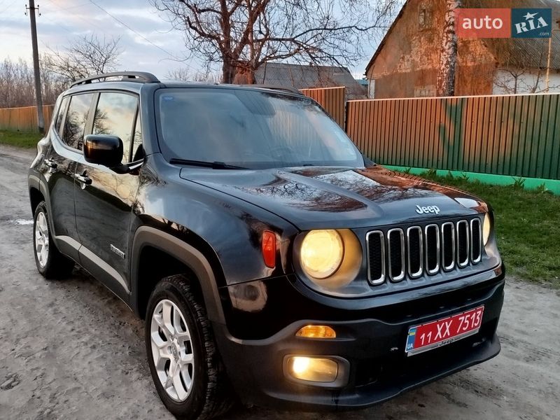 Внедорожник / Кроссовер Jeep Renegade 2016 в Ружине