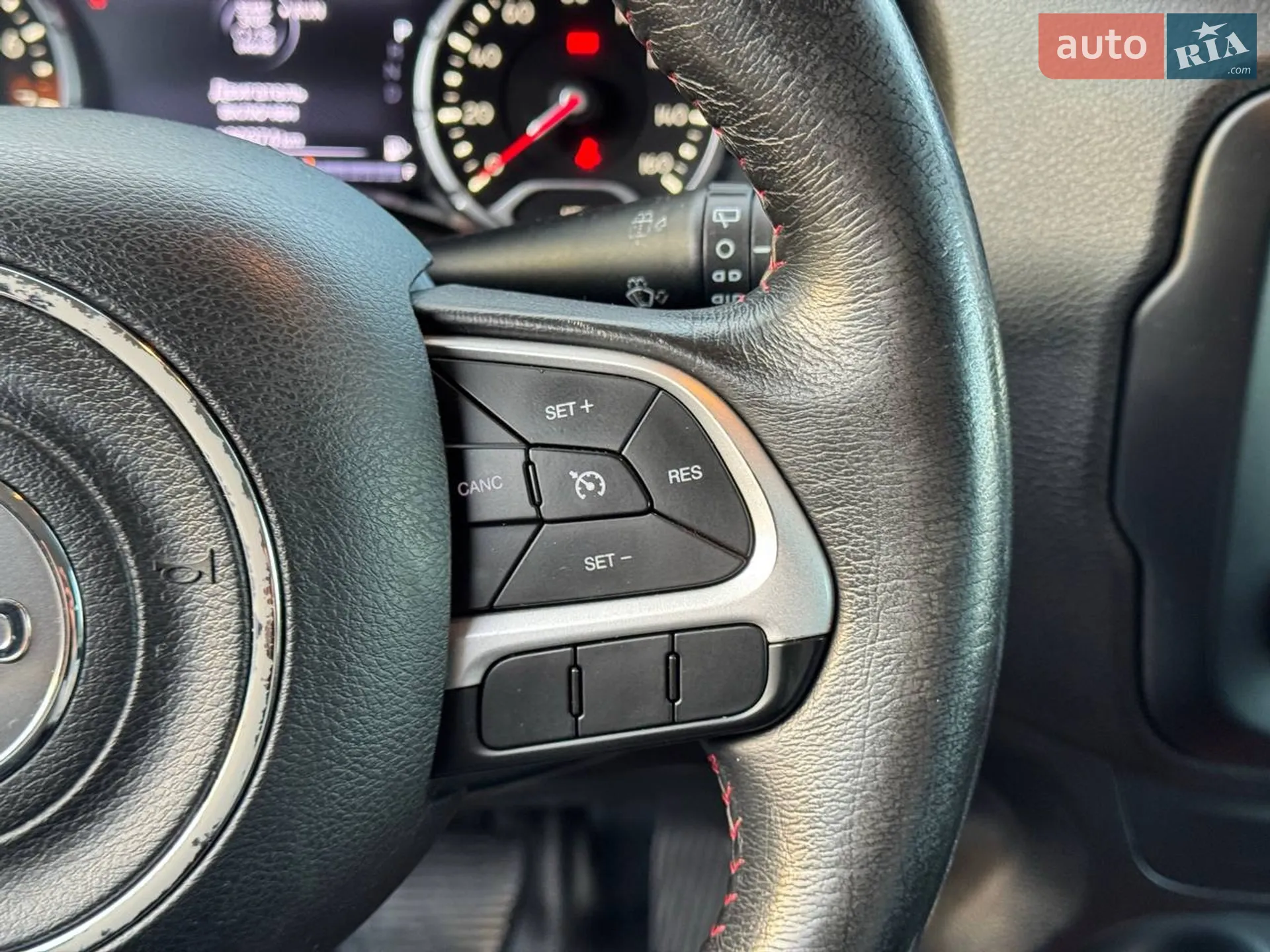 2015 Jeep Renegade - мініатюра 27