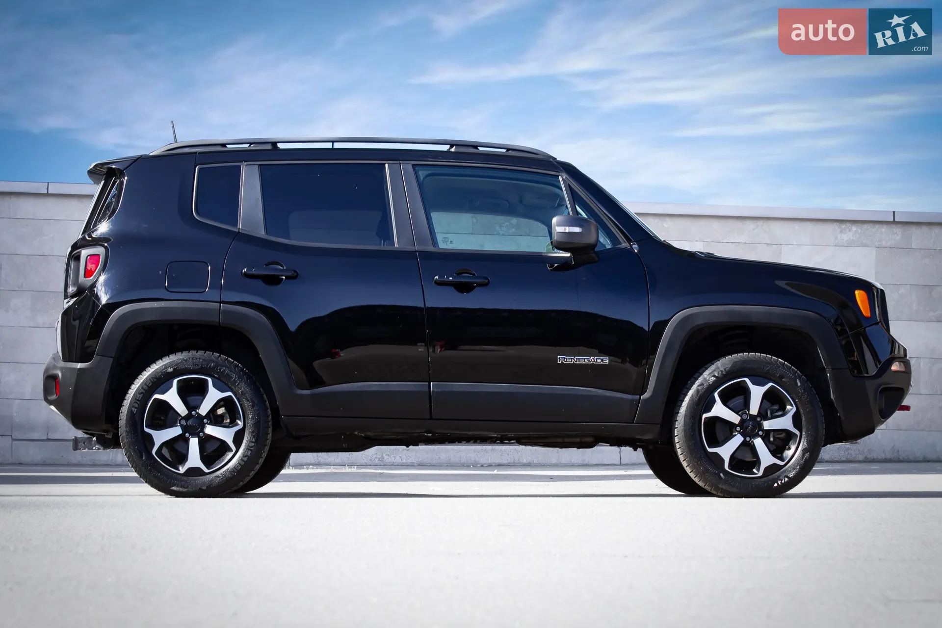 2020 Jeep Renegade - мініатюра 2