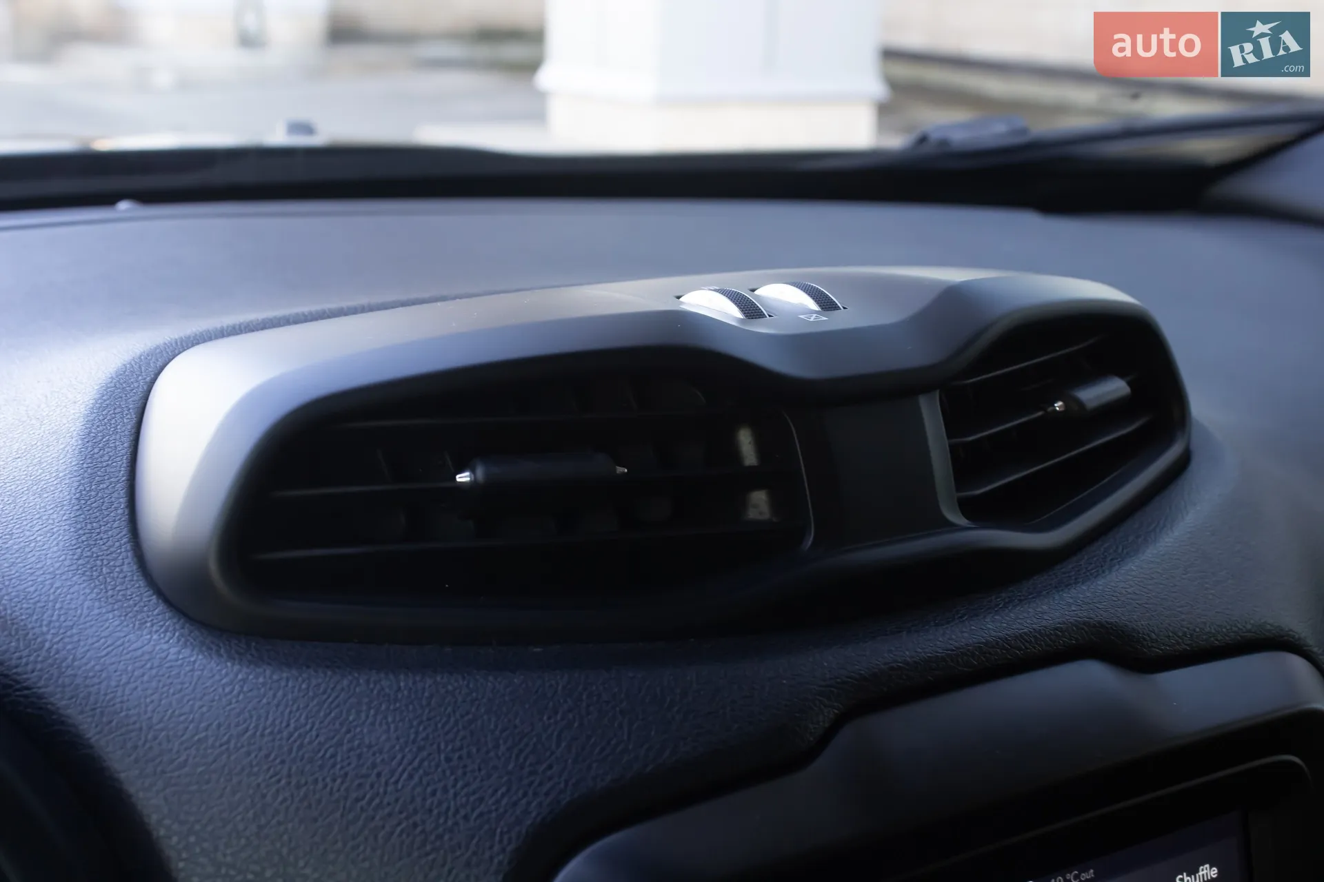 2020 Jeep Renegade - мініатюра 19