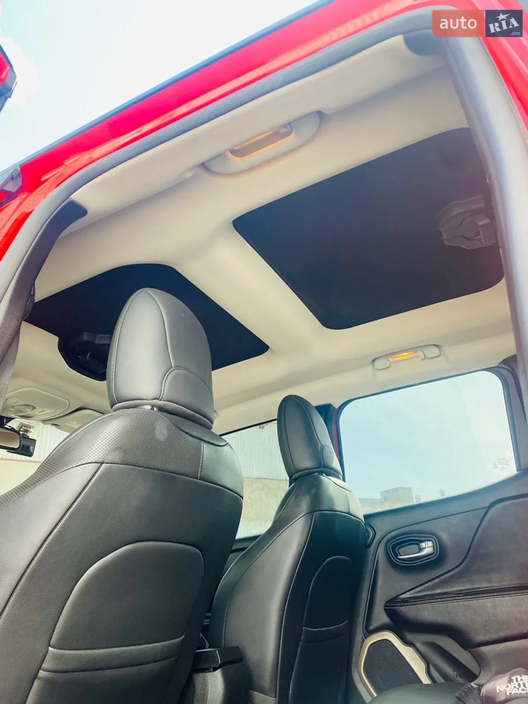 Jeep Renegade 2015 VIN 1C4BU0000FPC38574 фото оголошення 16 з 21