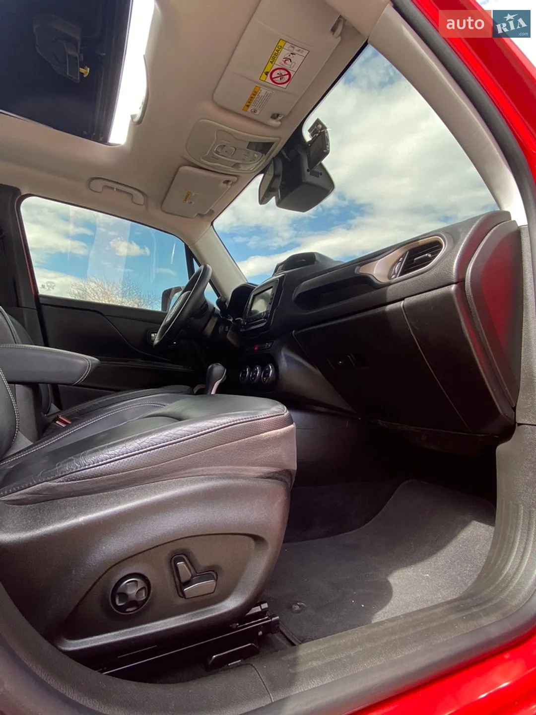 2015 Jeep Renegade - мініатюра 17