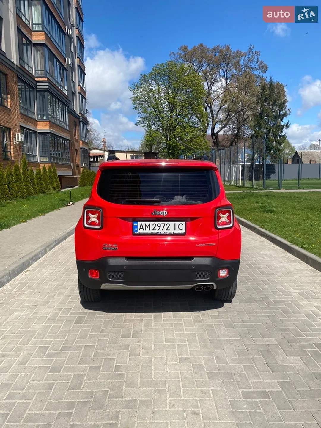 Jeep Renegade 2015 VIN 1C4BU0000FPC38574 фото оголошення 10 з 21