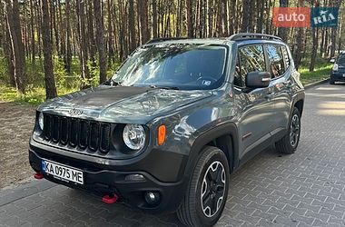 Внедорожник / Кроссовер Jeep Renegade 2016 в Ирпене