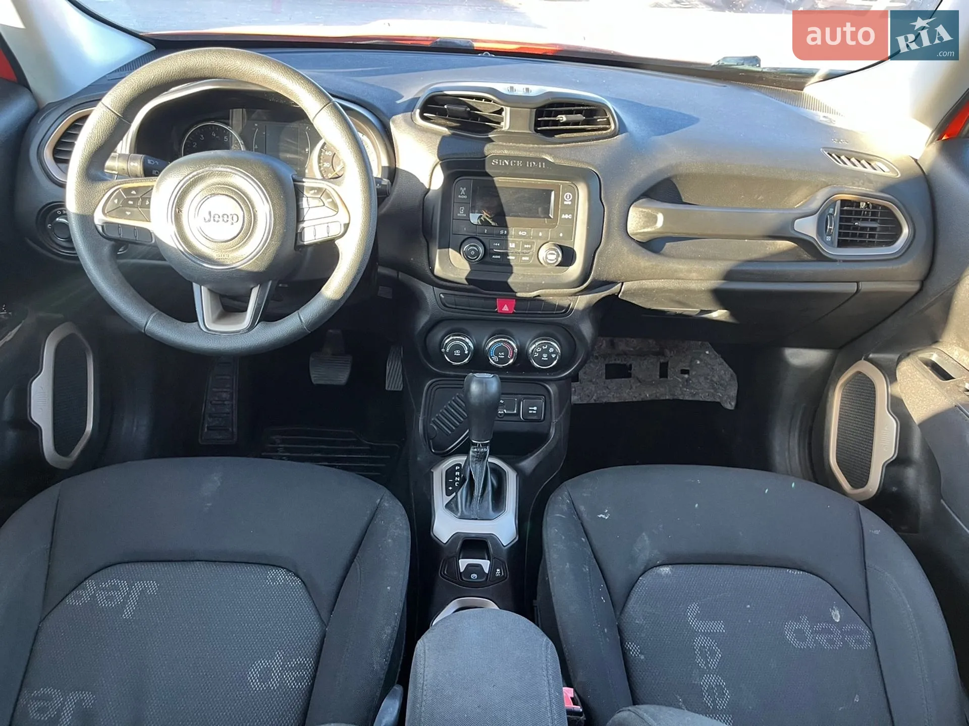 2015 Jeep Renegade - мініатюра 16