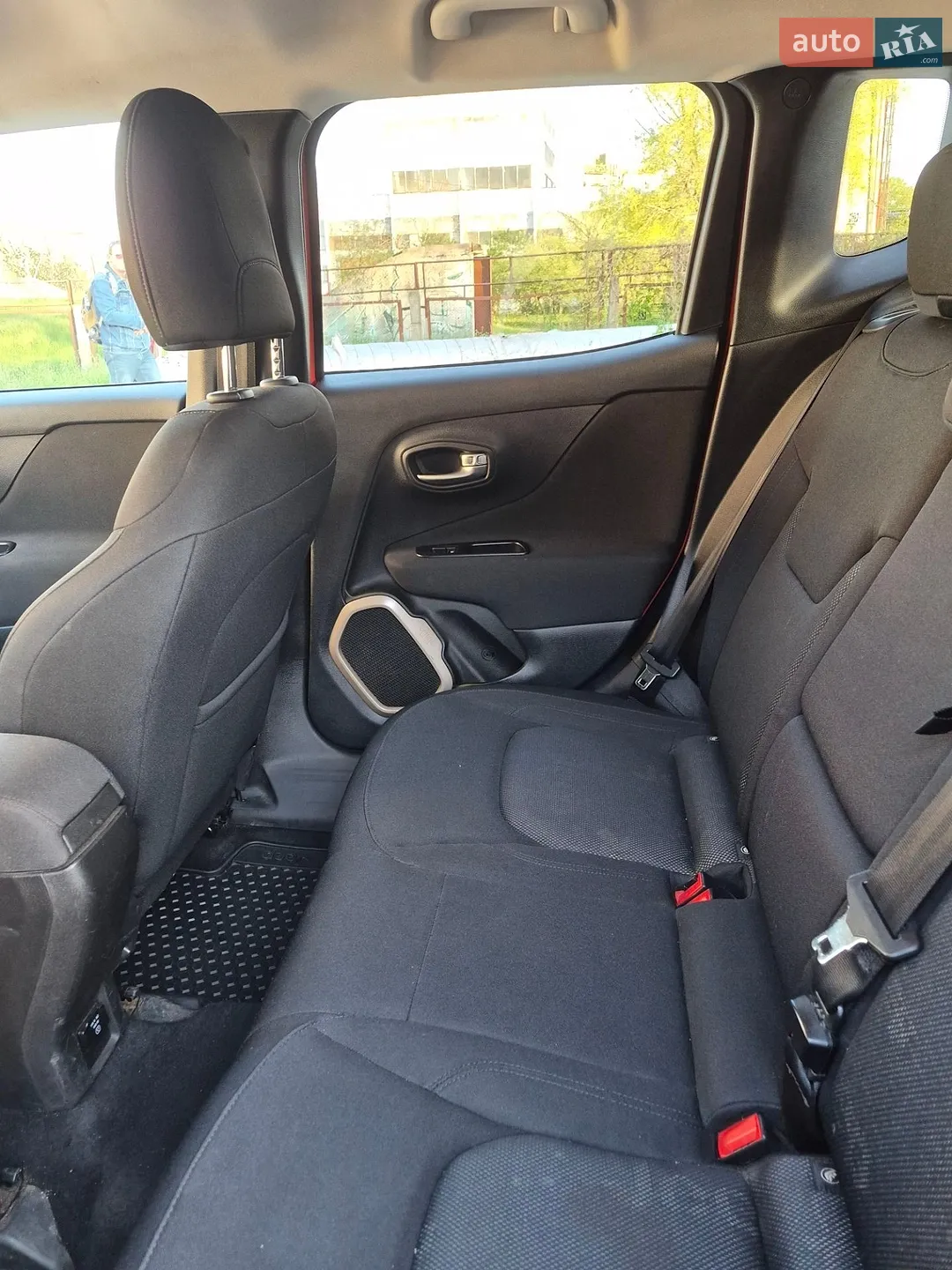 2015 Jeep Renegade - мініатюра 10
