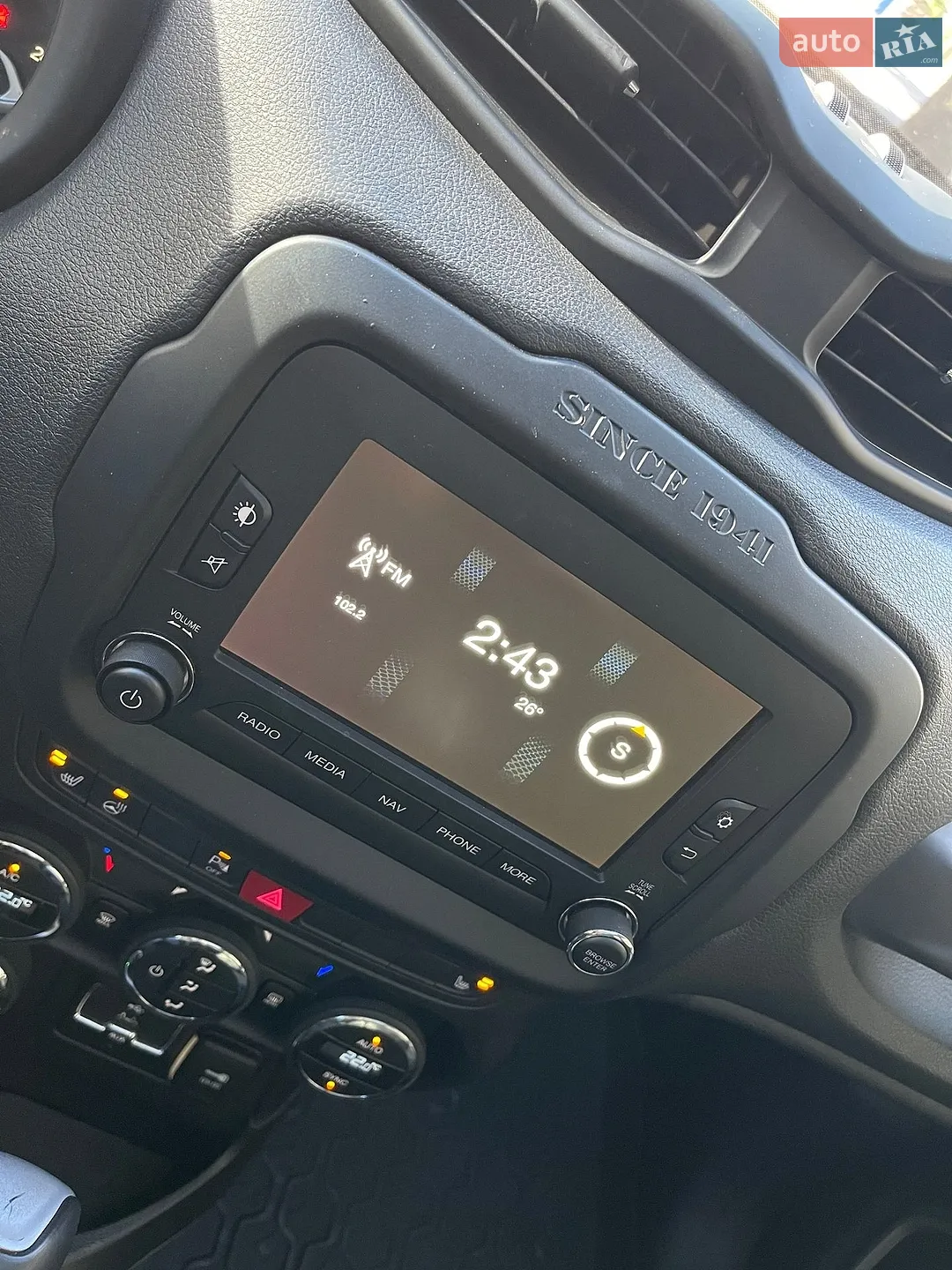 2015 Jeep Renegade - мініатюра 34