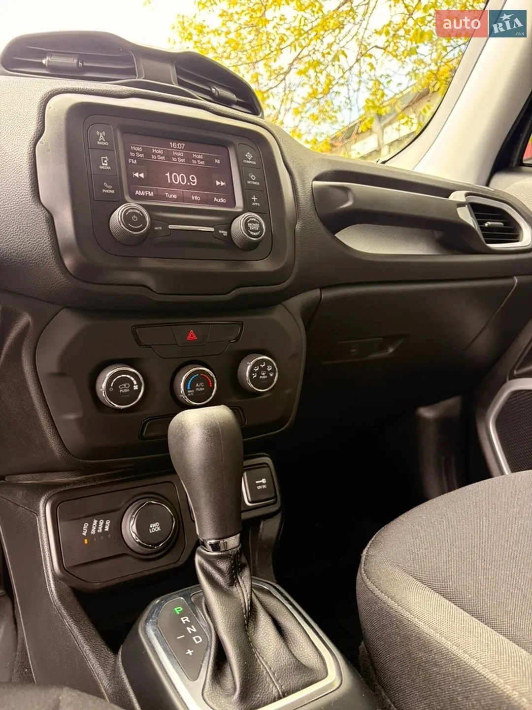 2018 Jeep Renegade - мініатюра 8