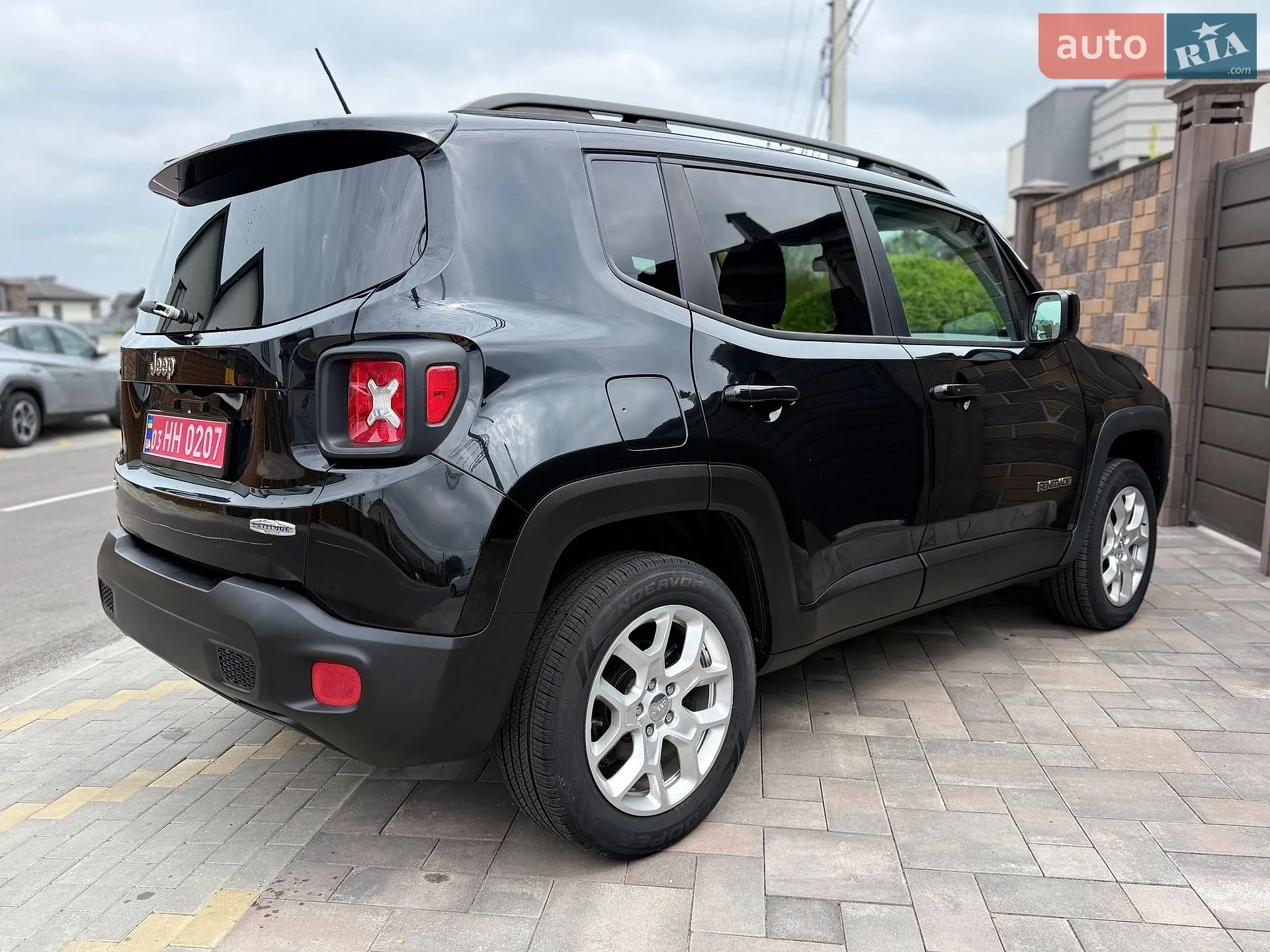 2016 Jeep Renegade - мініатюра 16