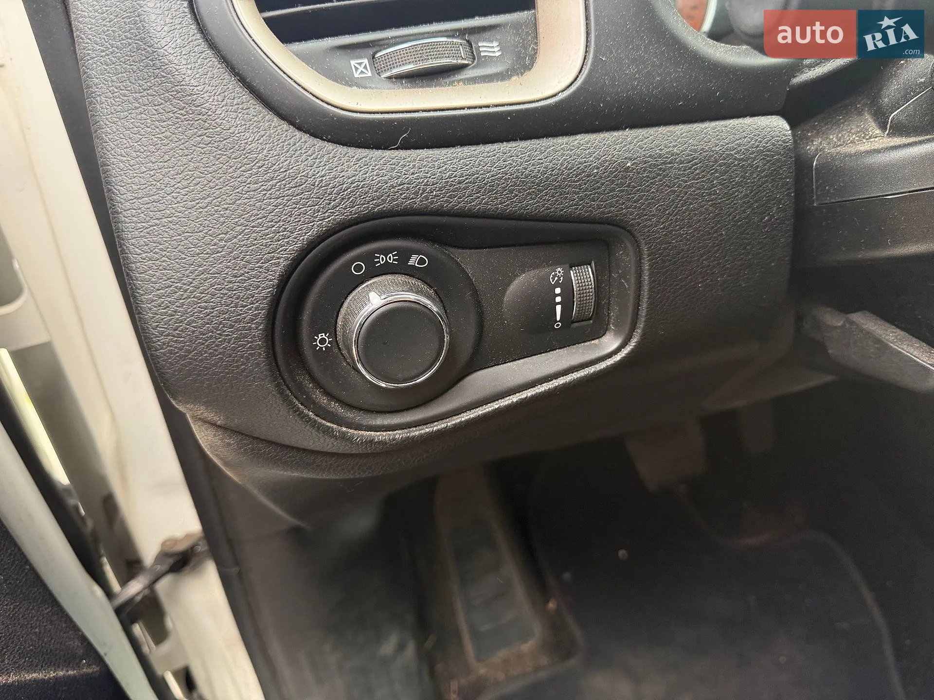 2017 Jeep Renegade - мініатюра 13