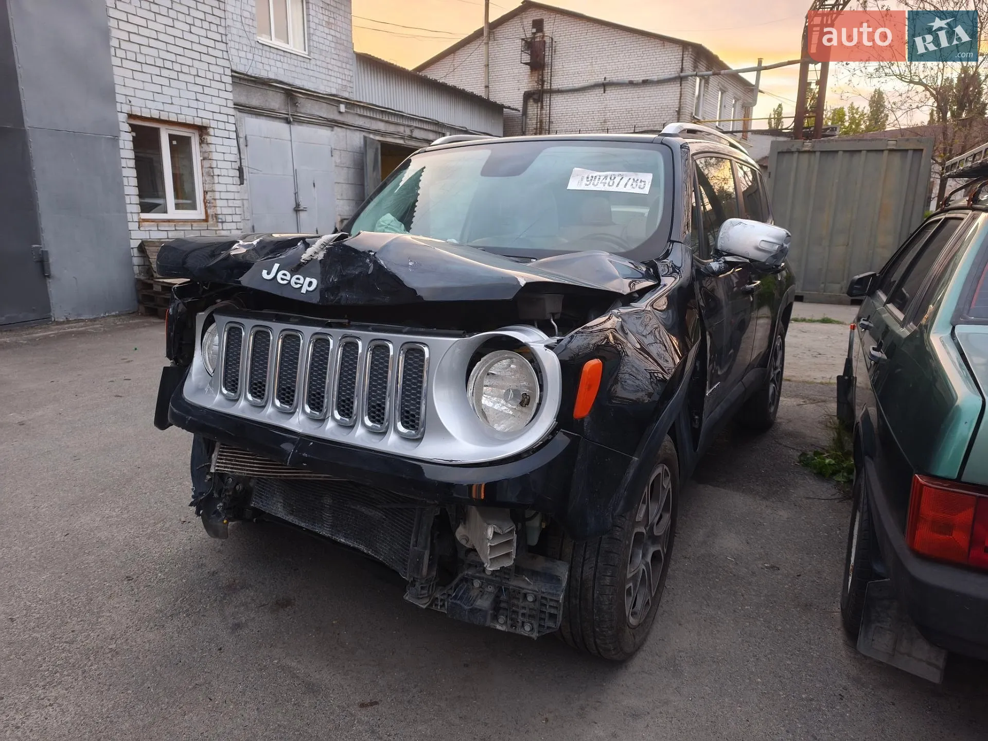 2016 Jeep Renegade - мініатюра 3