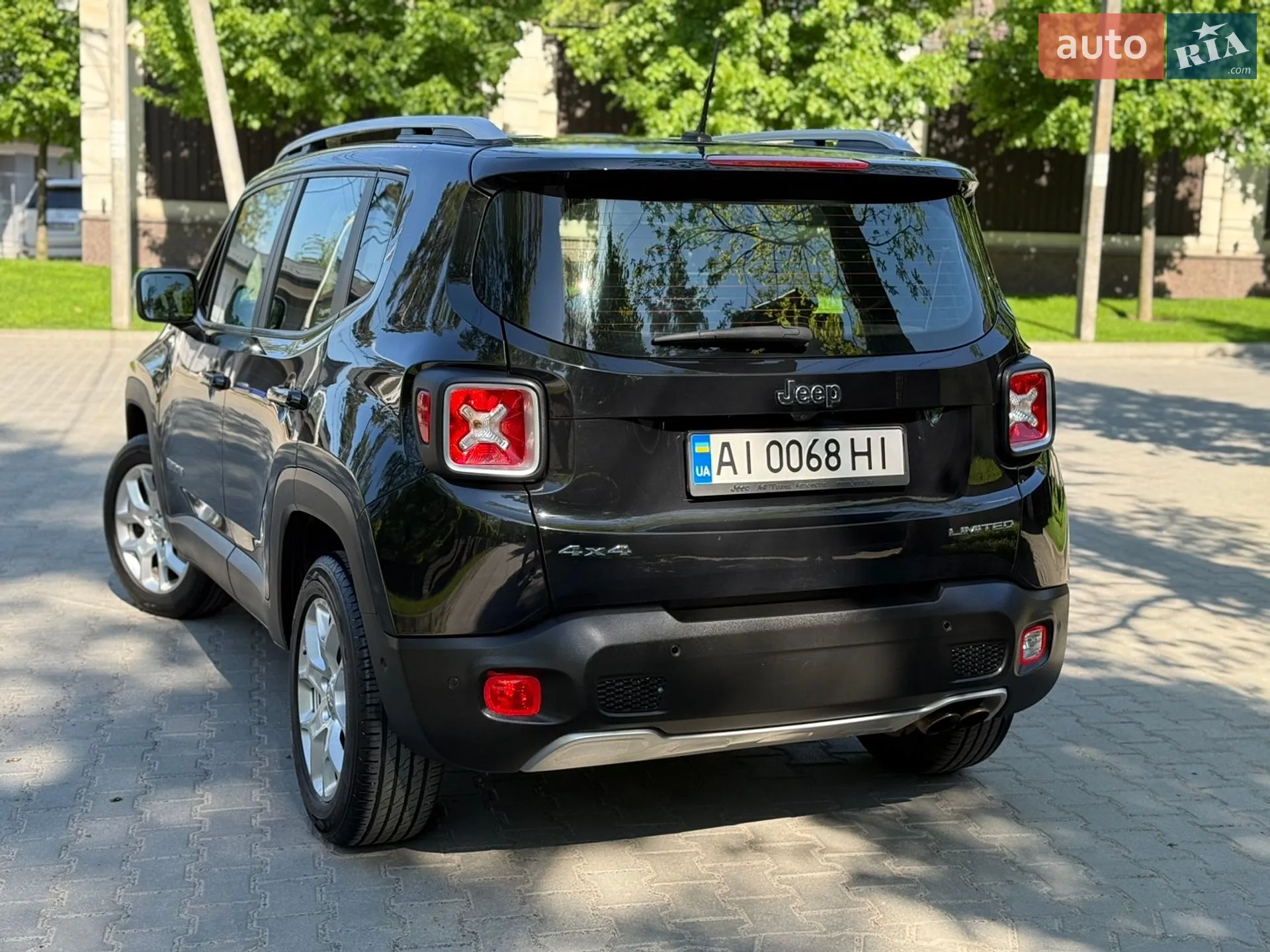 2016 Jeep Renegade - мініатюра 3