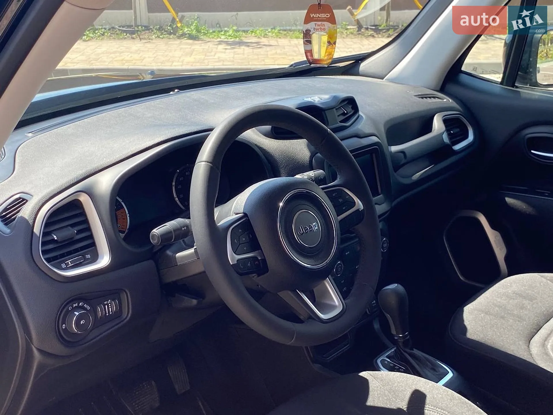 Jeep Renegade 2021 VIN ZACNJCBB5MPN11980 фото оголошення 8 з 16