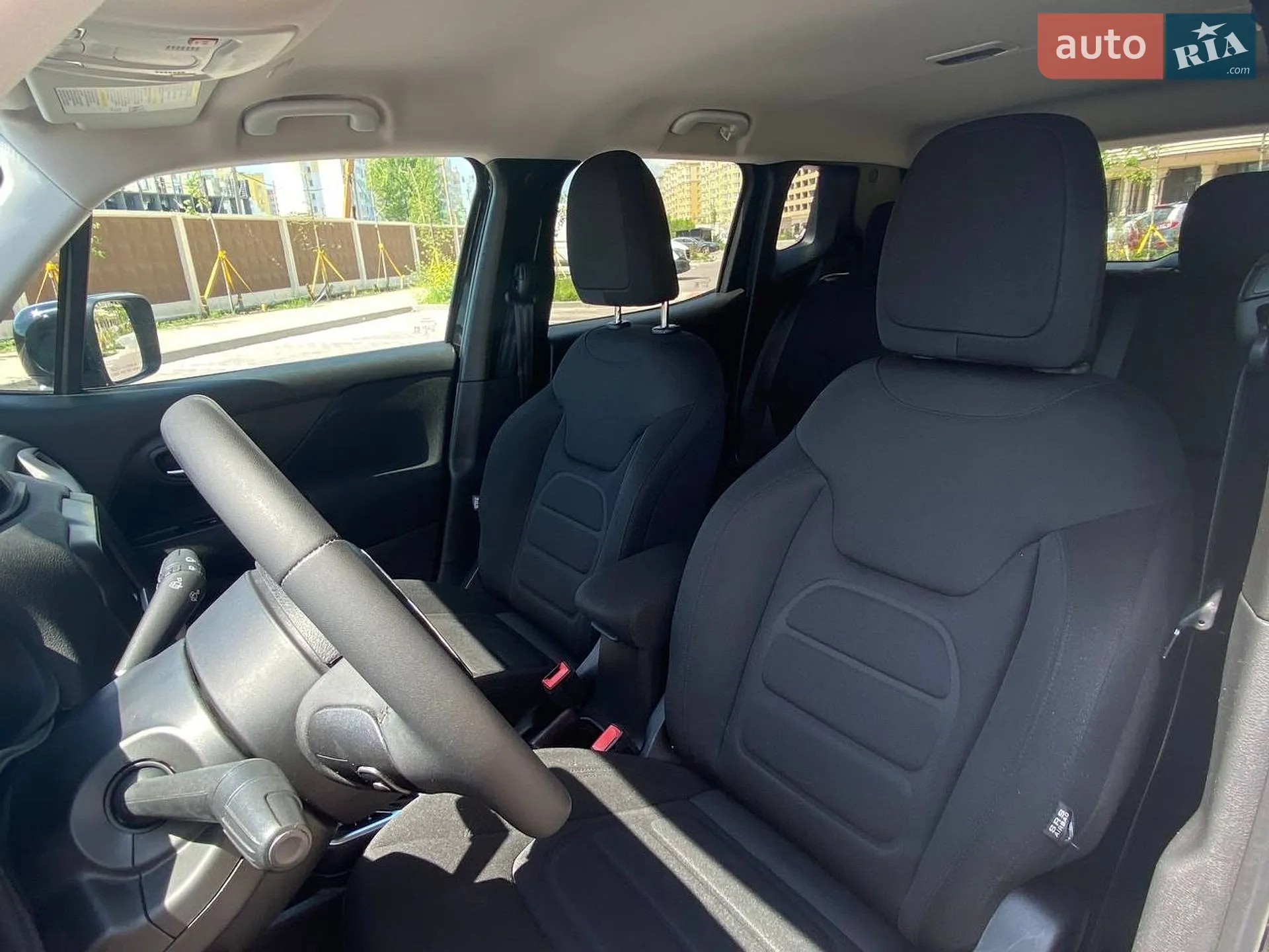 Jeep Renegade 2021 VIN ZACNJCBB5MPN11980 фото оголошення 10 з 16