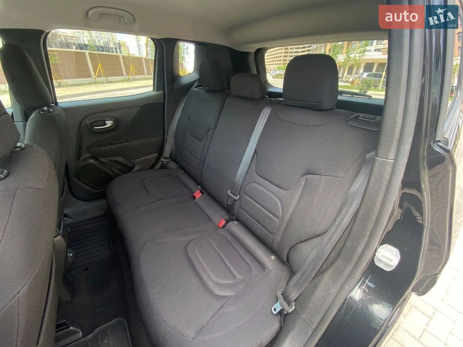 Jeep Renegade 2021 VIN ZACNJCBB5MPN11980 фото оголошення 12 з 16