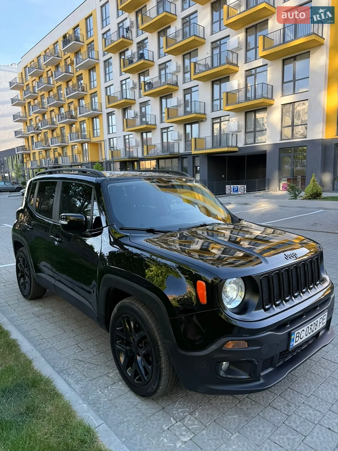 2016 Jeep Renegade - мініатюра 3