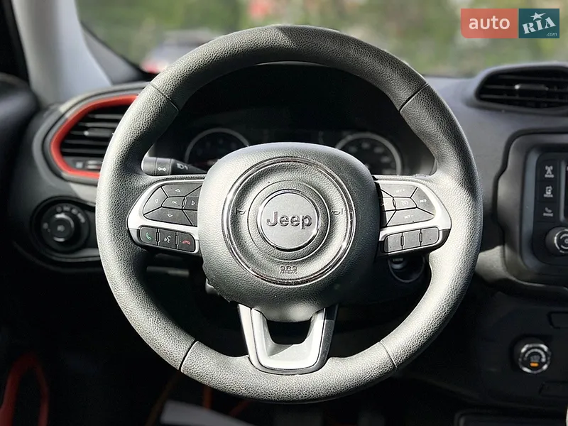 Jeep Renegade 2018 VIN ZACCJBAB6JPH48379 фото оголошення 10 з 64