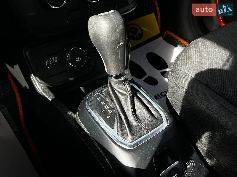 Jeep Renegade 2018 VIN ZACCJBAB6JPH48379 фото оголошення 18 з 64