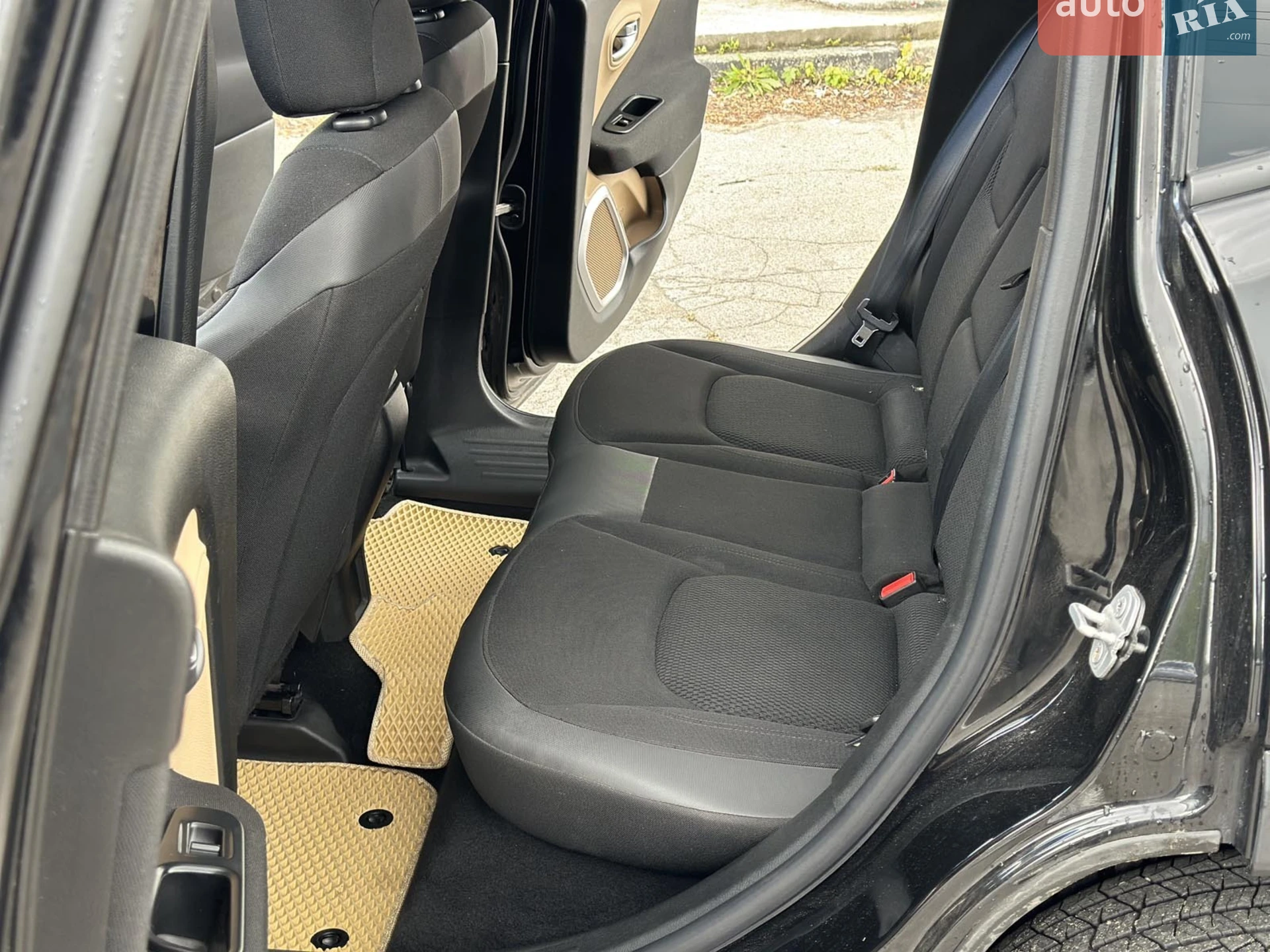 2015 Jeep Renegade - мініатюра 20