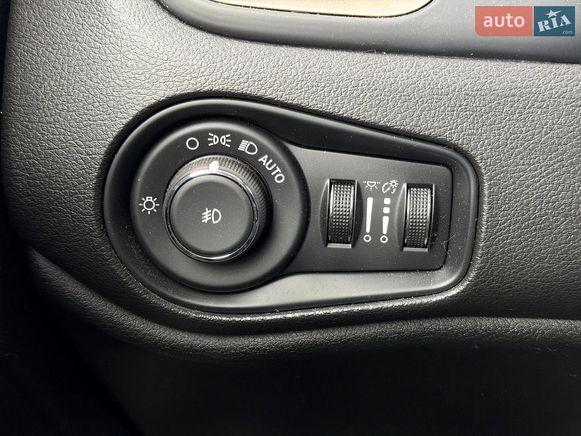 2016 Jeep Renegade - мініатюра 23