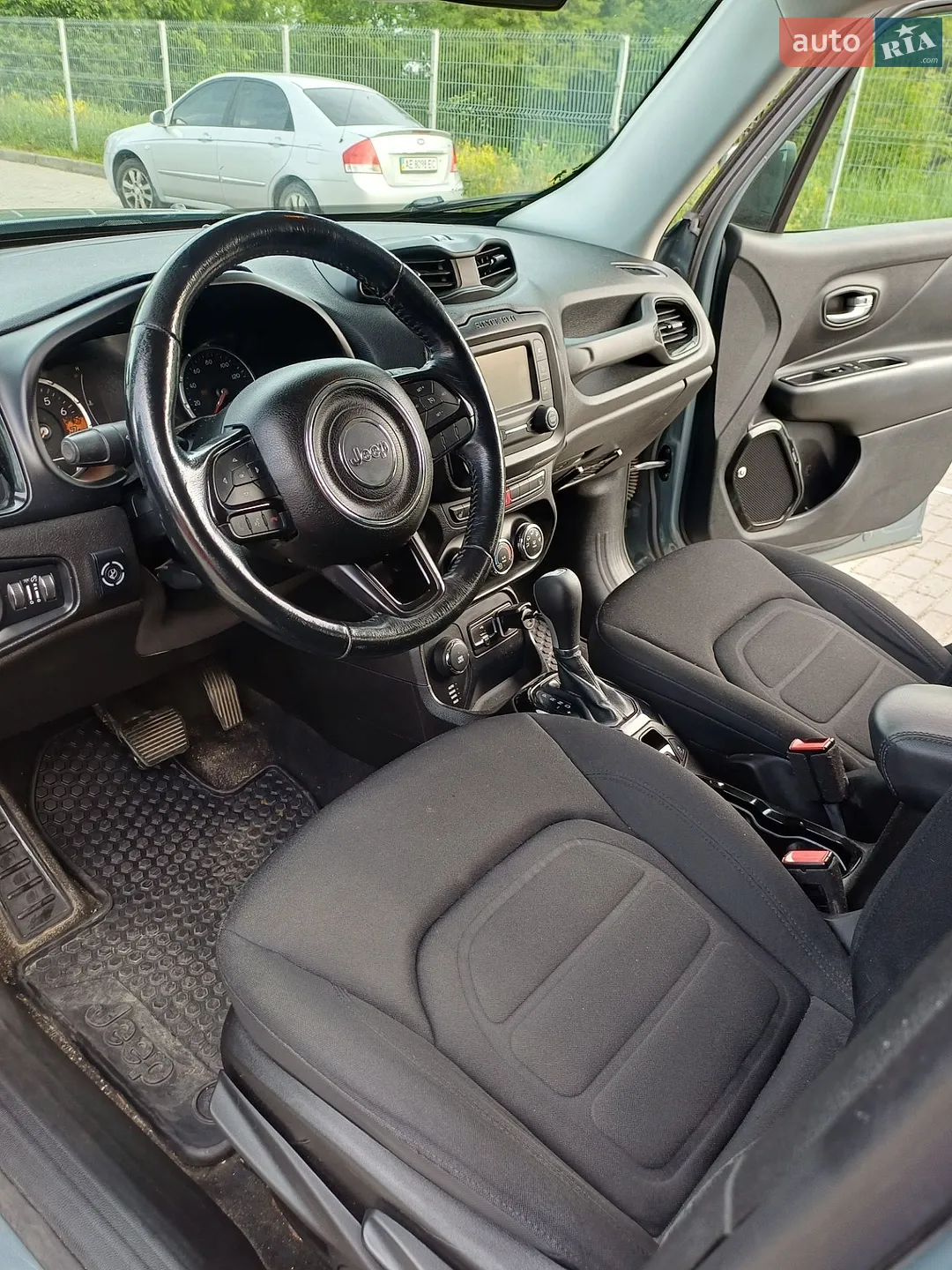 2017 Jeep Renegade - мініатюра 6