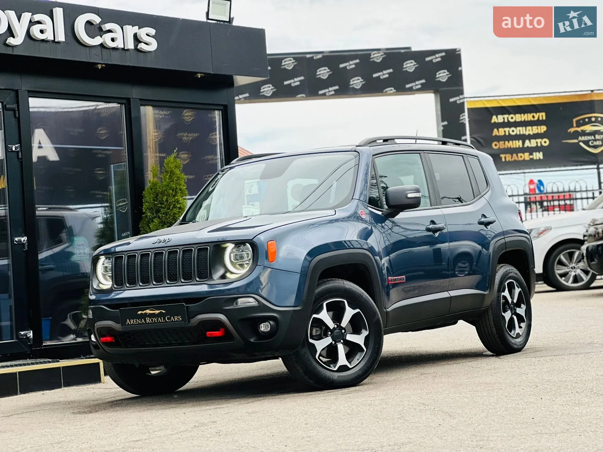 2020 Jeep Renegade - фото 1
