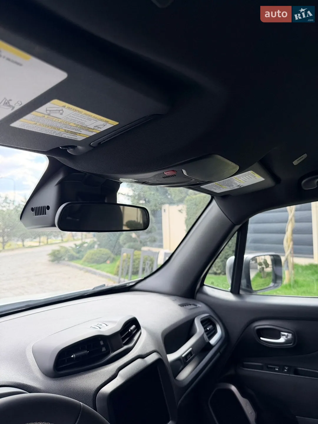 2021 Jeep Renegade - мініатюра 24