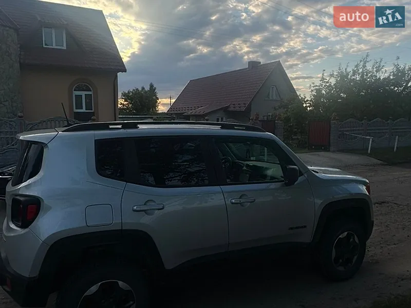 Jeep Renegade 2018 VIN ZACCJBAB1JPH71262 фото оголошення 6 з 37
