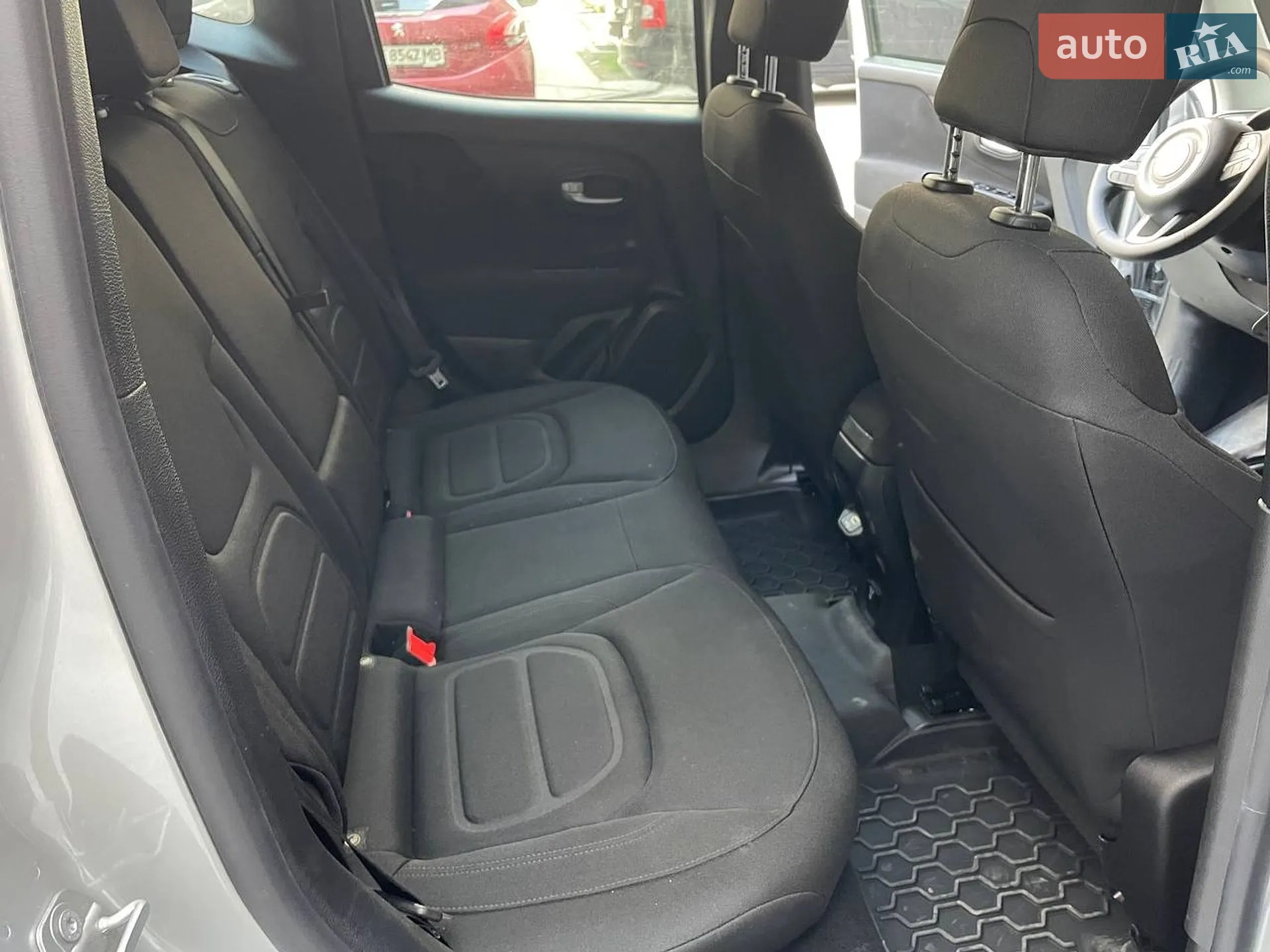 Jeep Renegade 2020 VIN ZACNJABB4LPL50170 фото оголошення 15 з 20