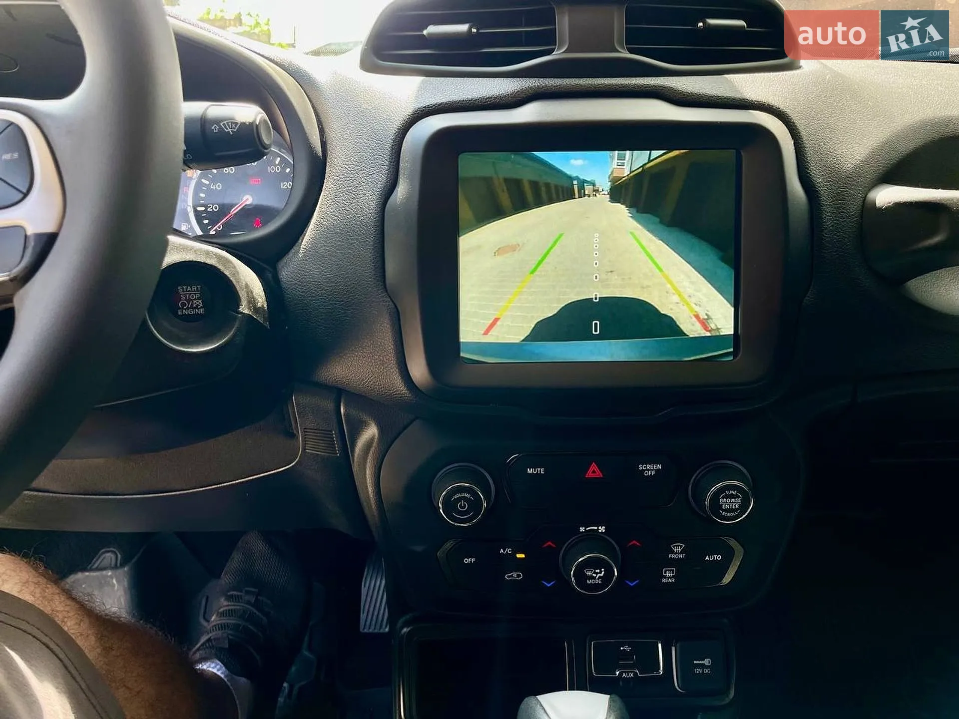 Jeep Renegade 2020 VIN ZACNJABB4LPL50170 фото оголошення 18 з 20