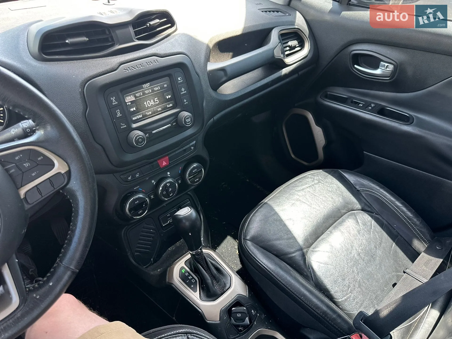 2016 Jeep Renegade - мініатюра 11