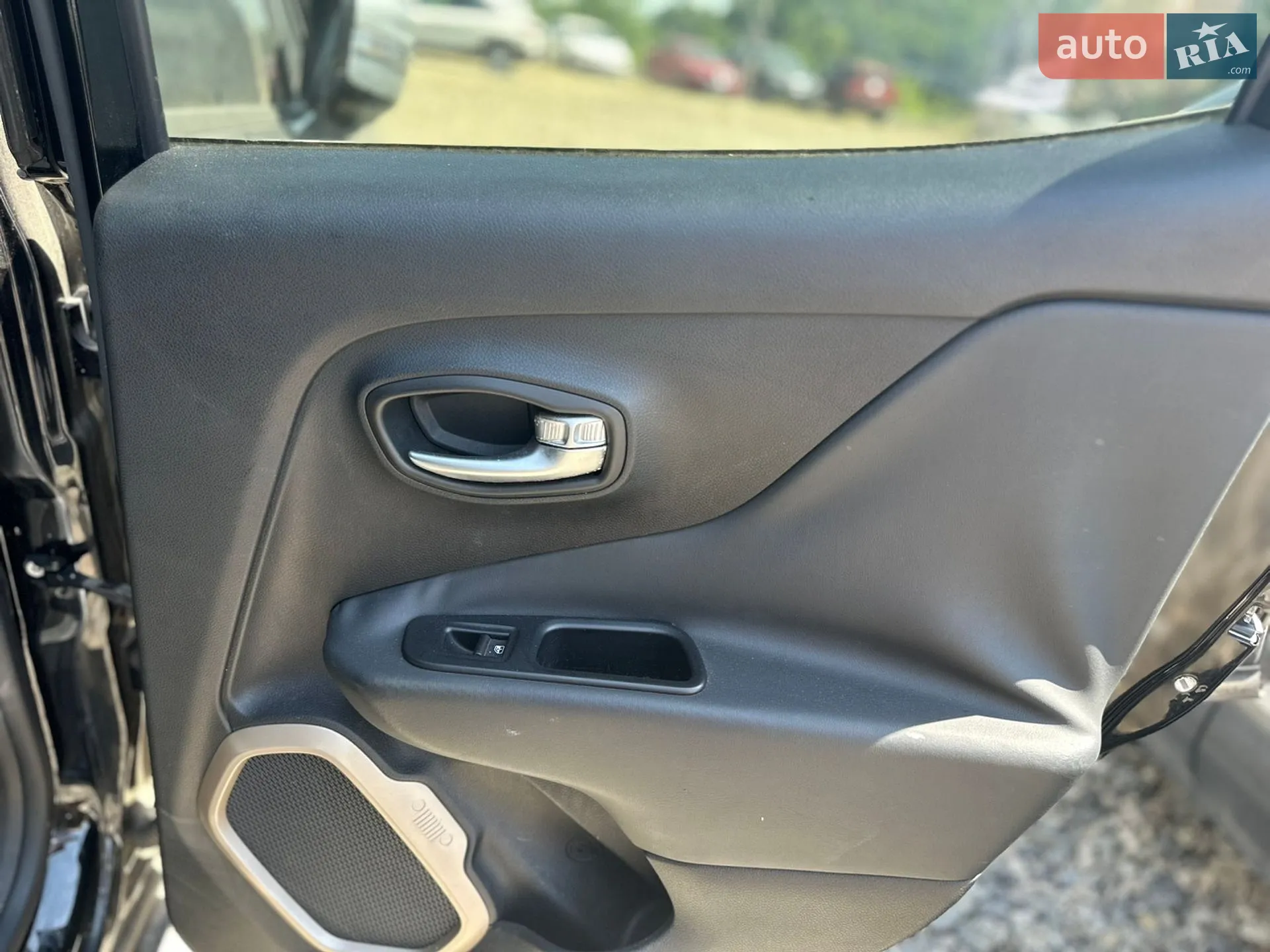 2016 Jeep Renegade - мініатюра 17