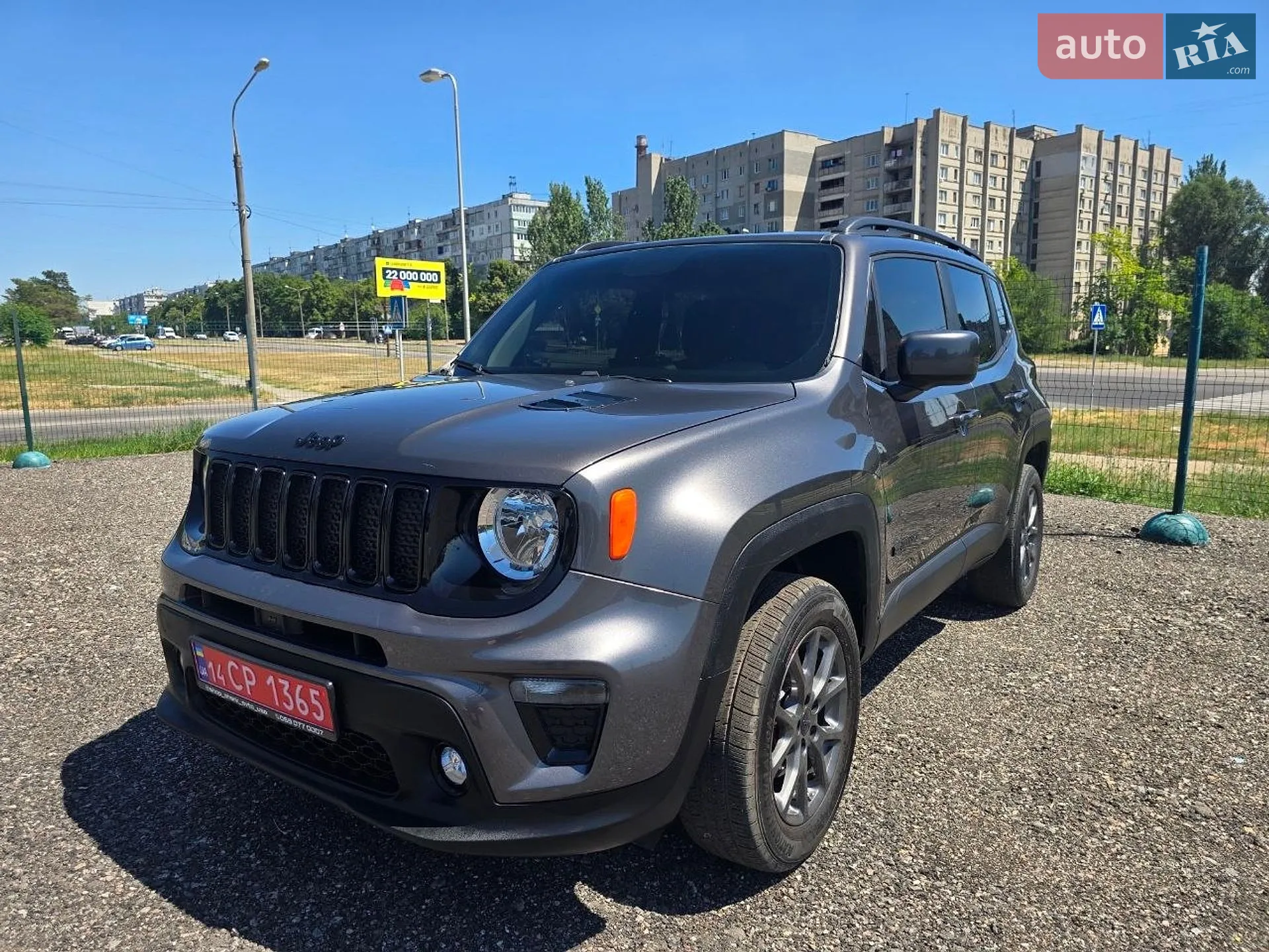 2020 Jeep Renegade - фото 1