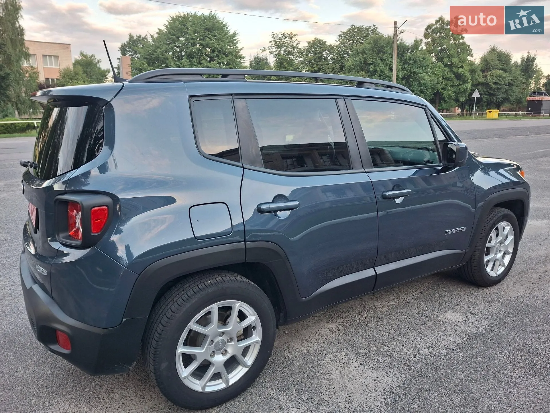 2020 Jeep Renegade - мініатюра 11