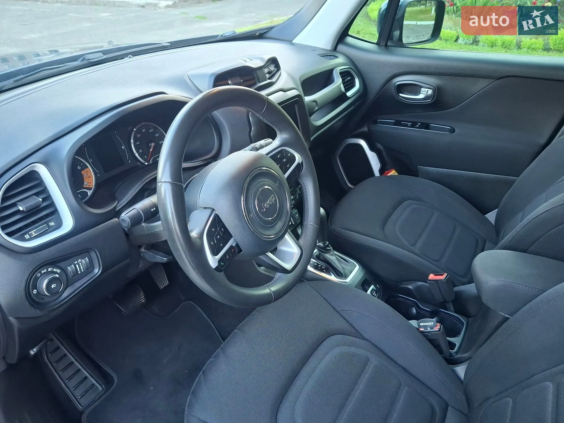 2020 Jeep Renegade - мініатюра 23