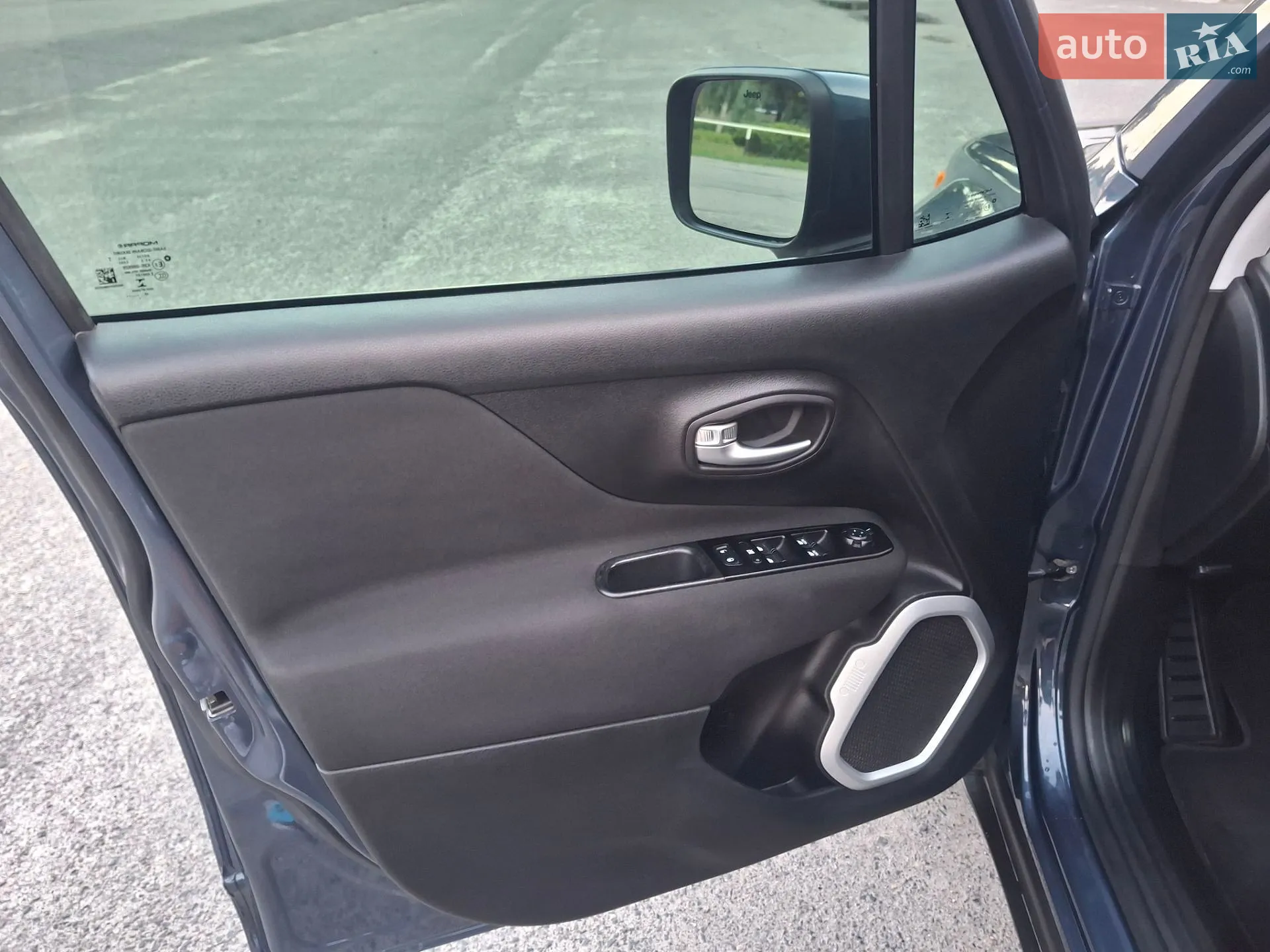2020 Jeep Renegade - мініатюра 32