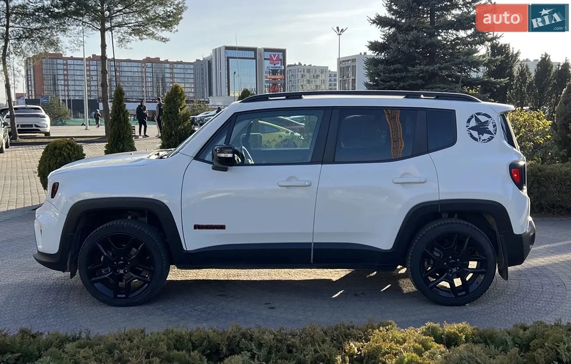 2020 Jeep Renegade - мініатюра 3