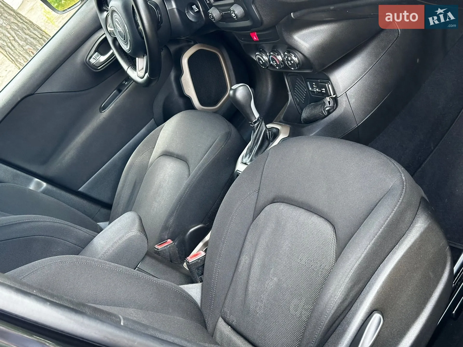 2016 Jeep Renegade - мініатюра 18