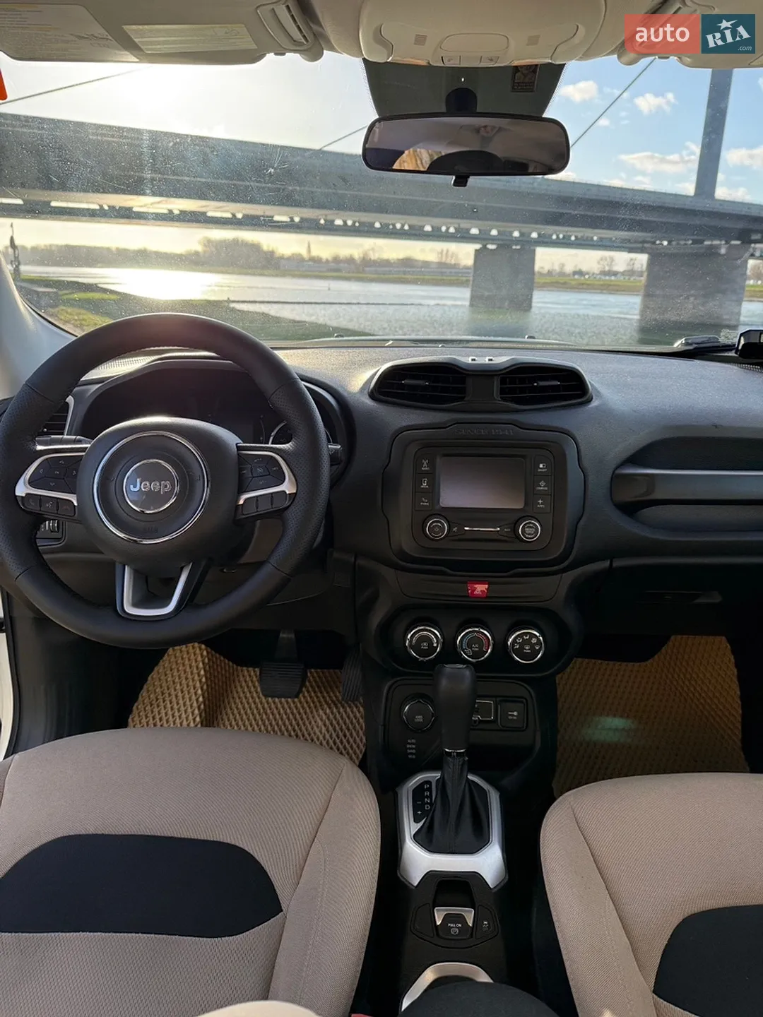 2018 Volkswagen Touareg - мініатюра 3