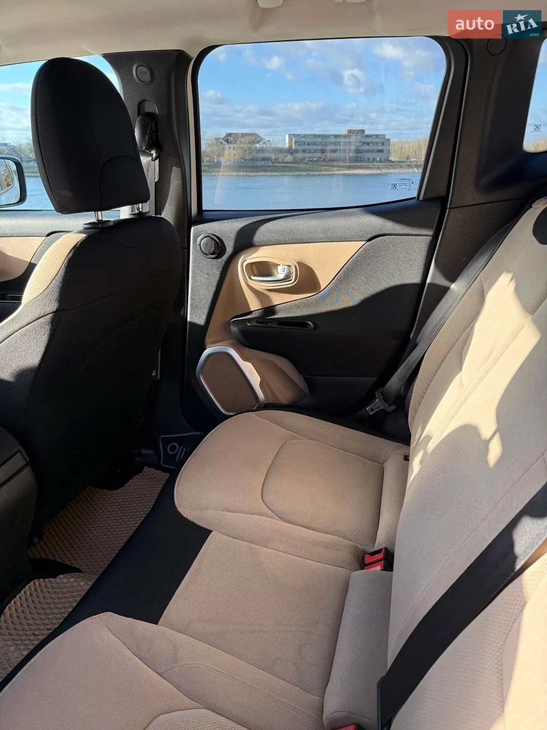 2018 Volkswagen Touareg - мініатюра 6