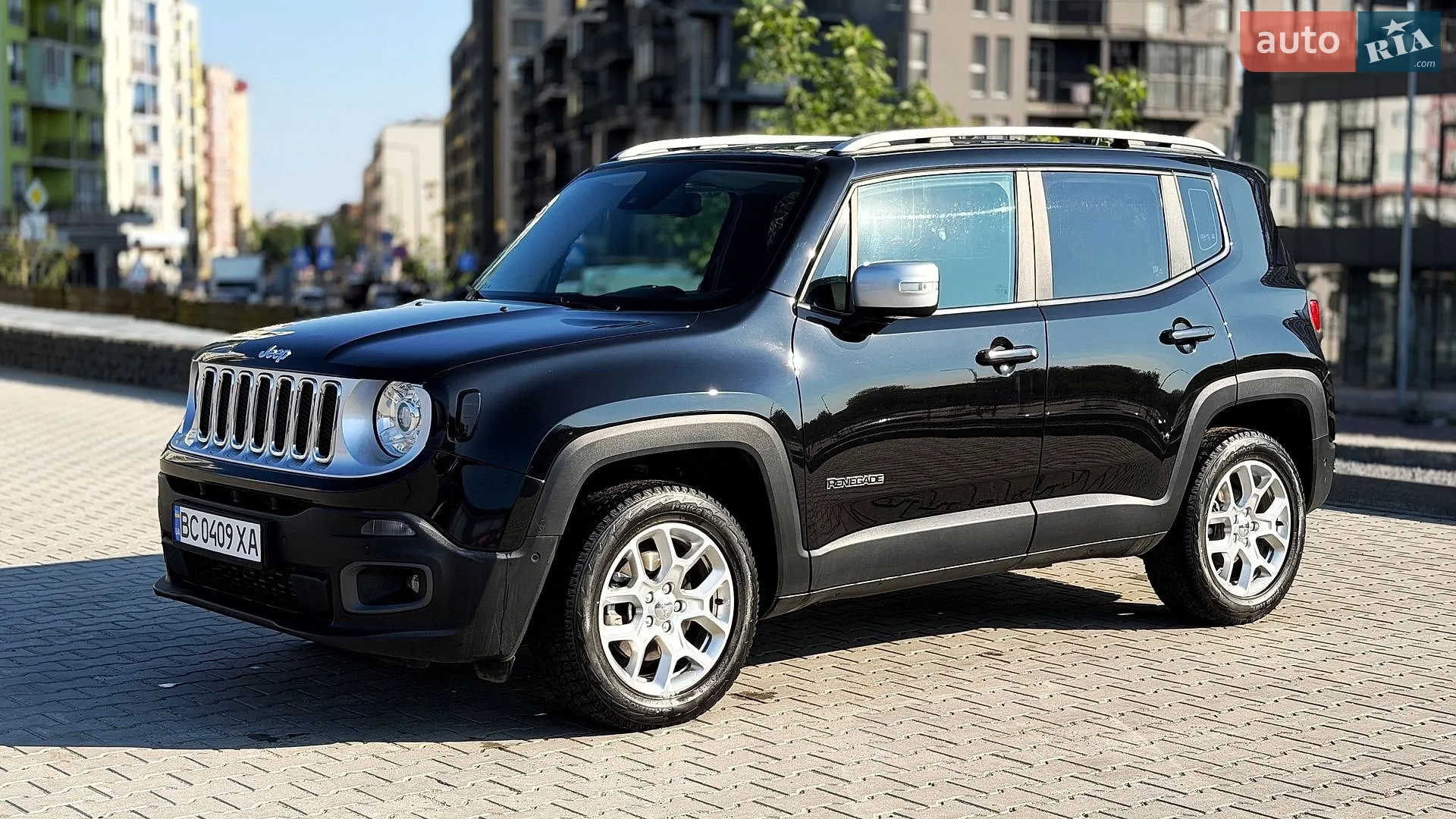 2016 Jeep Renegade - мініатюра 2