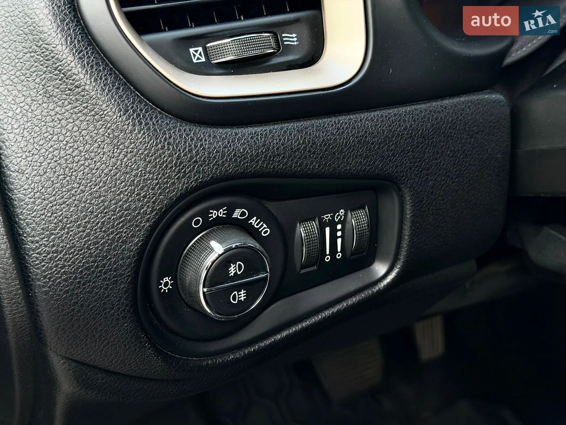 2016 Jeep Renegade - мініатюра 23