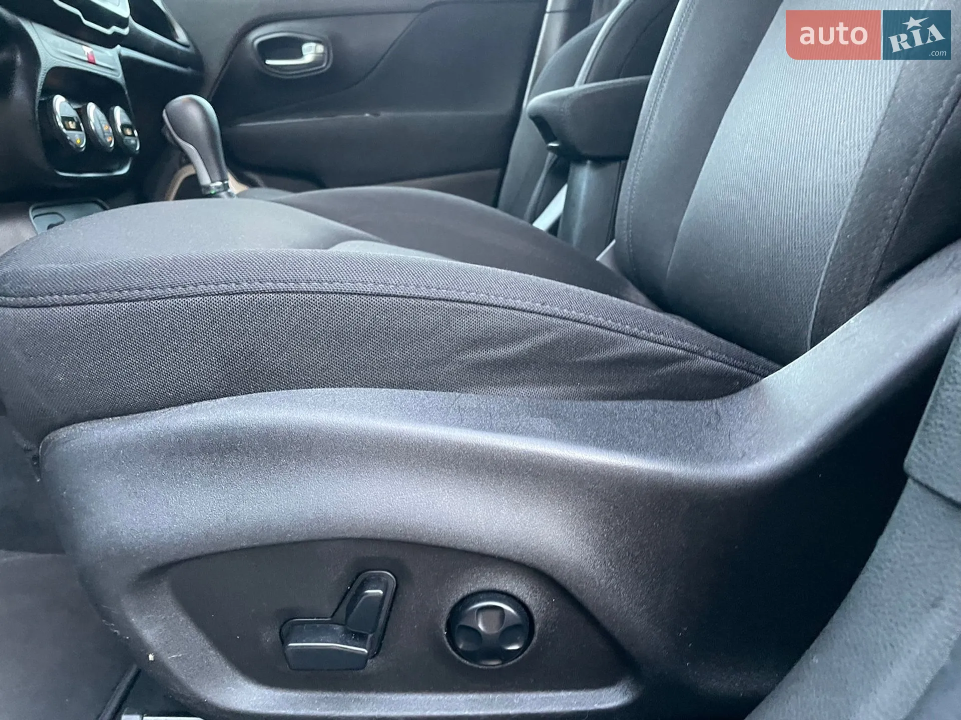2017 Jeep Renegade - мініатюра 34