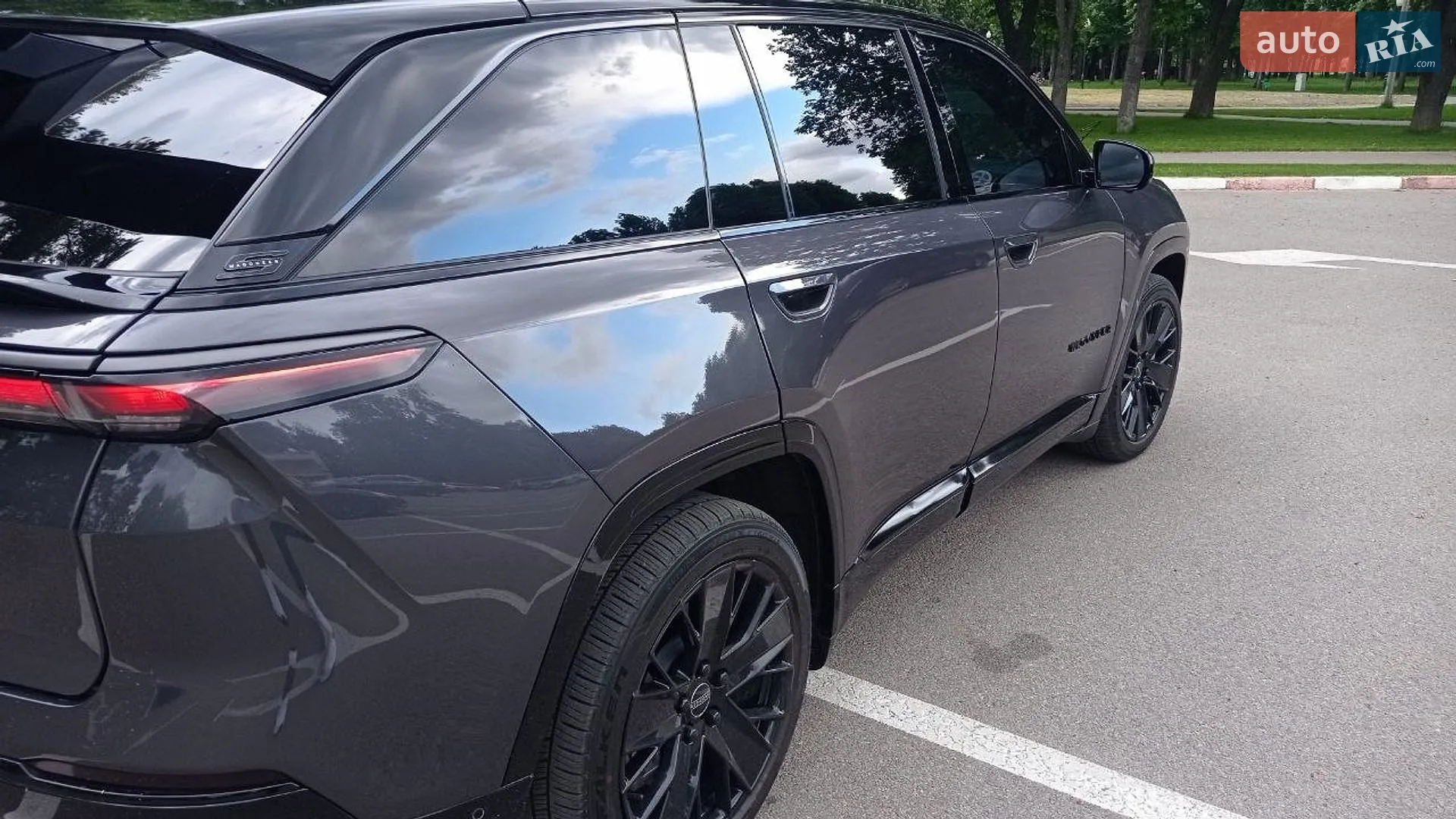 2024 Jeep Grand Wagoneer - мініатюра 9