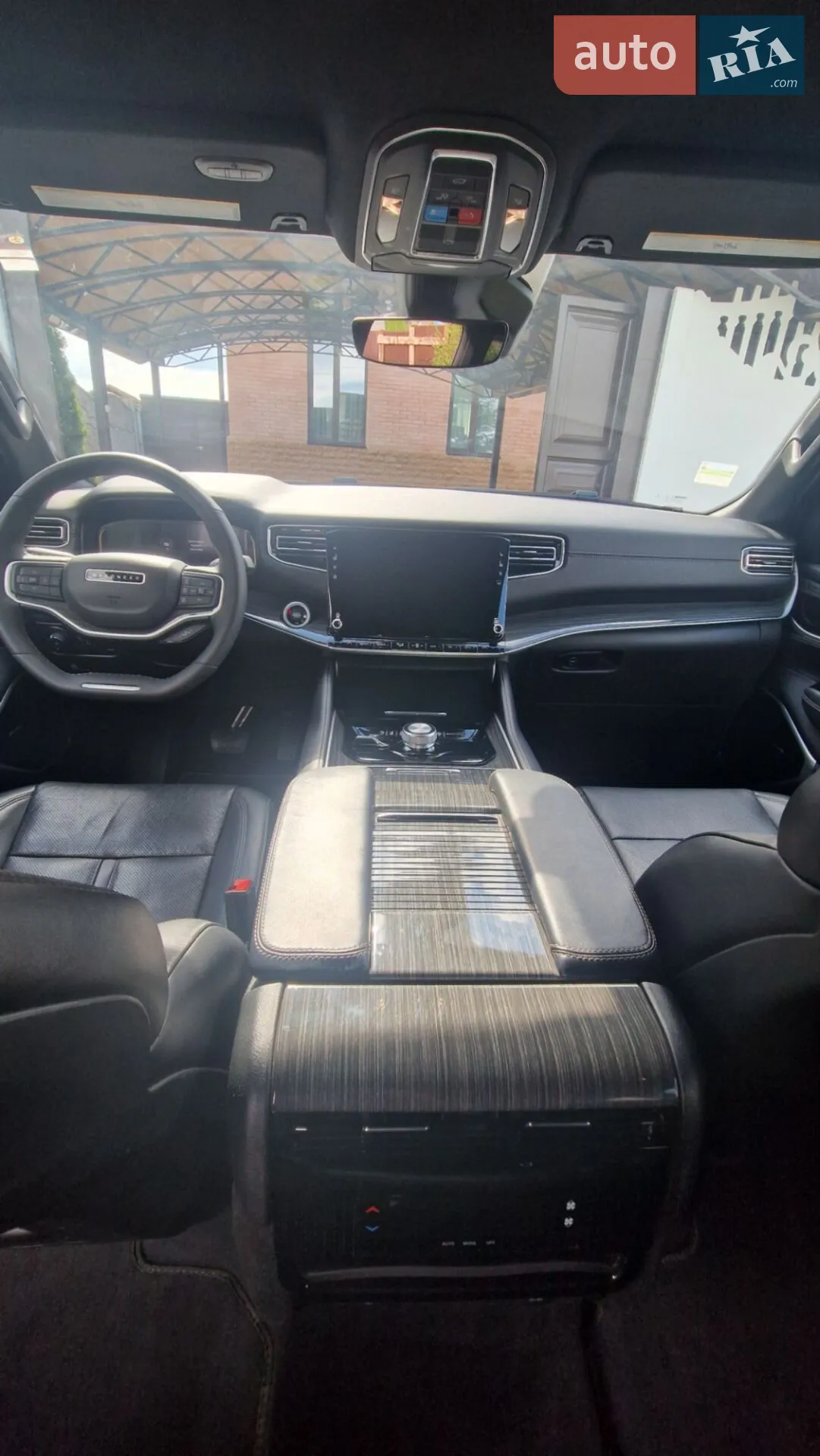 2021 Jeep Grand Wagoneer - мініатюра 12