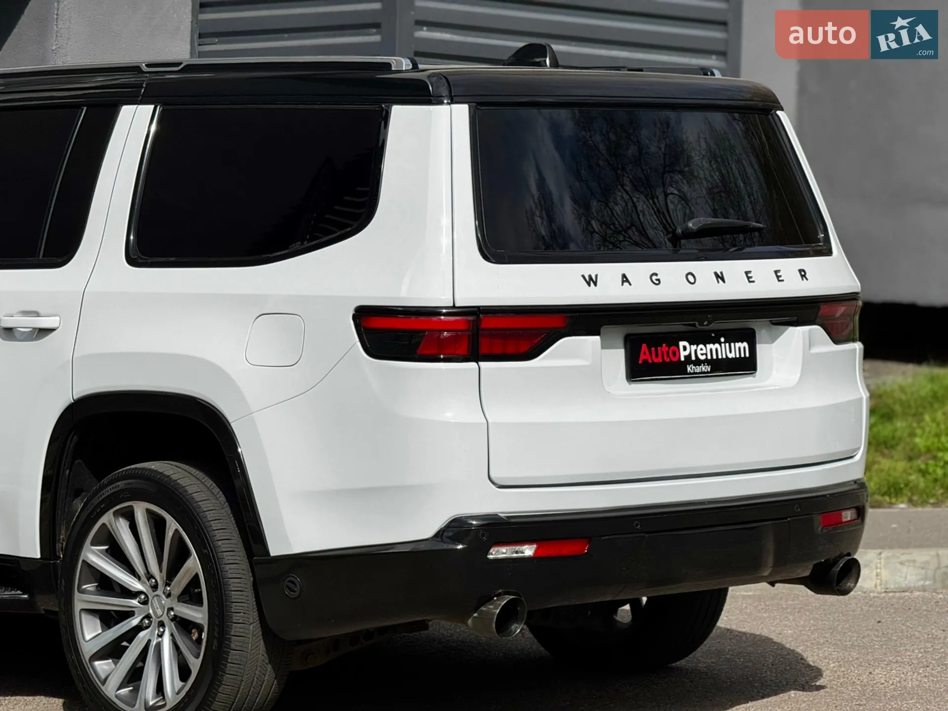 2022 Jeep Grand Wagoneer - мініатюра 8