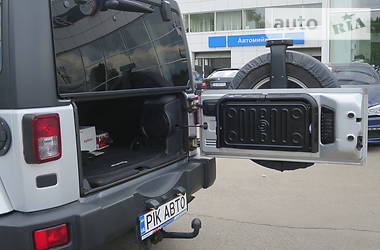 Внедорожник / Кроссовер Jeep Wrangler 2012 в Киеве